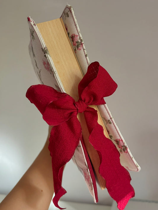 Funda libro solapa rosas burdeo