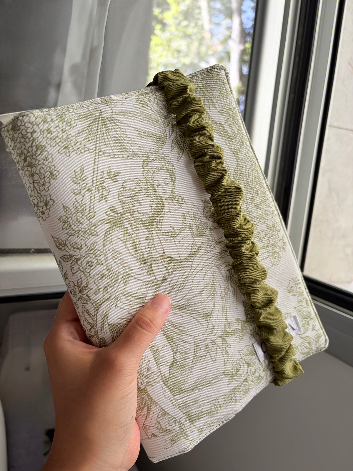 Funda libro adaptable toile de jouy vert