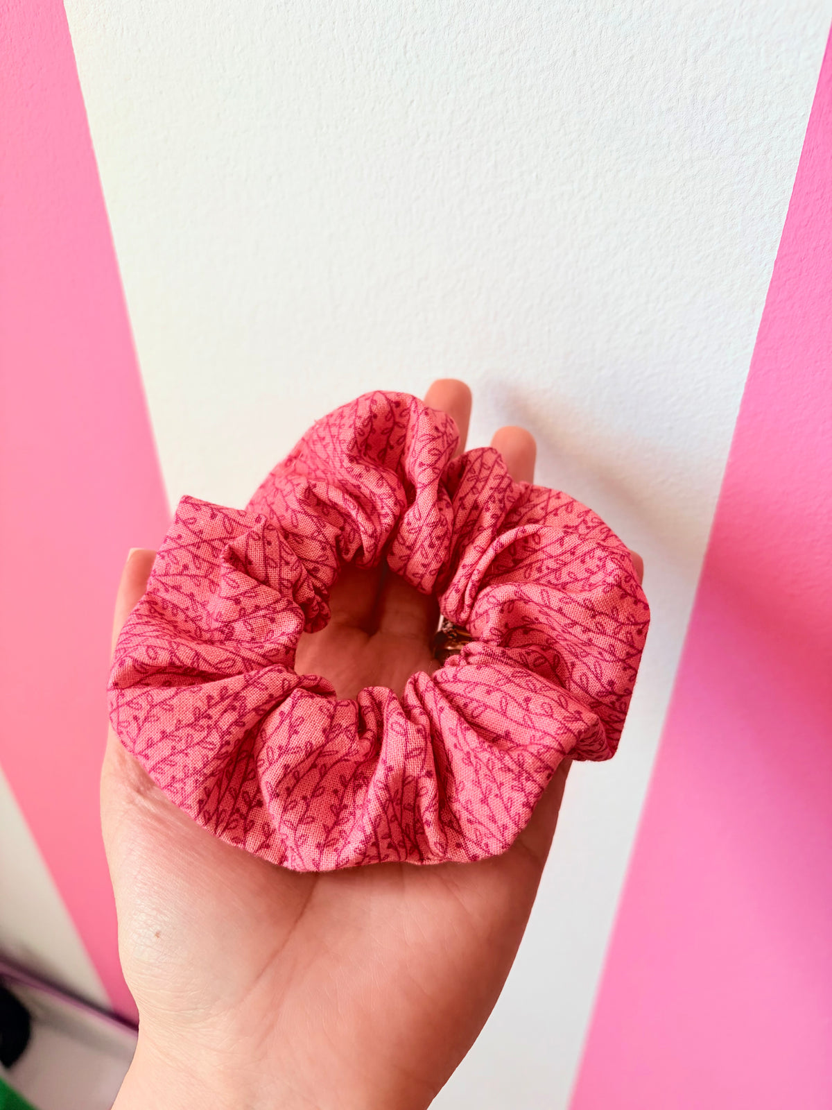 Enredadera coral scrunchy