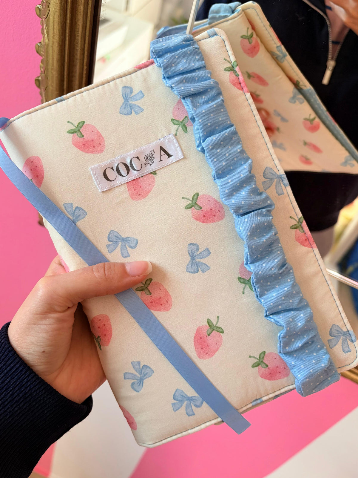 Funda libro adaptable berry blue