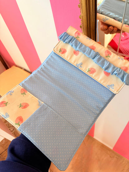 Funda libro adaptable berry blue