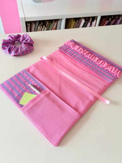 Funda de libro de tela rayas rosa y lila