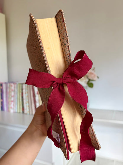 Funda libro solapa marron flores