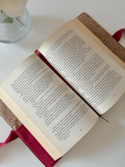 Funda libro solapa marron flores