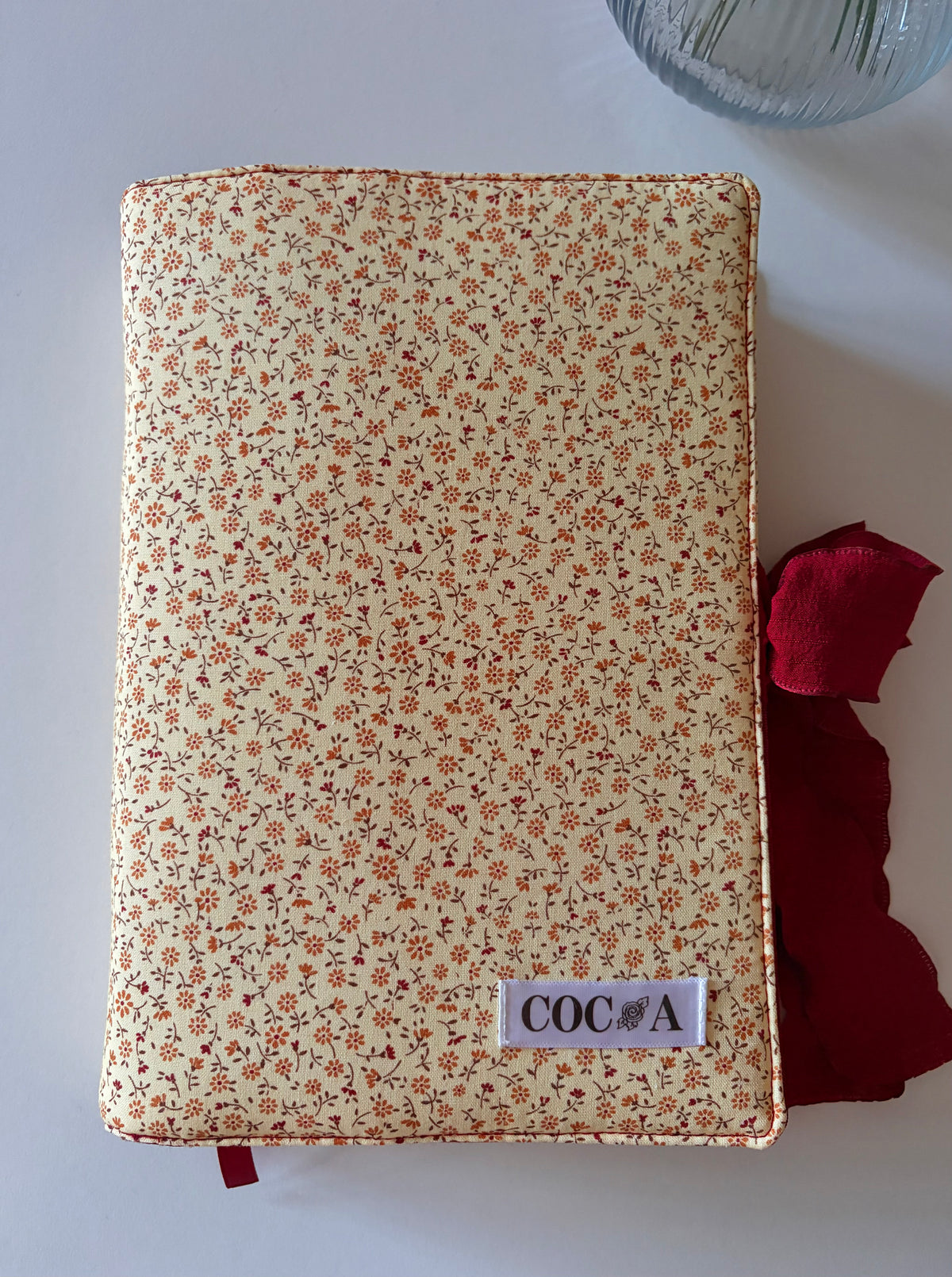 Funda libro solapa crema flores