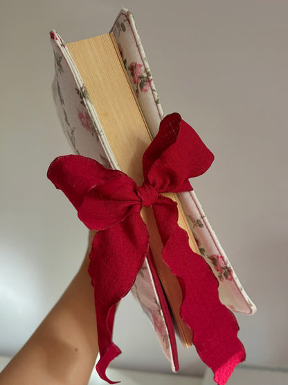 Funda libro solapa rosas burdeo