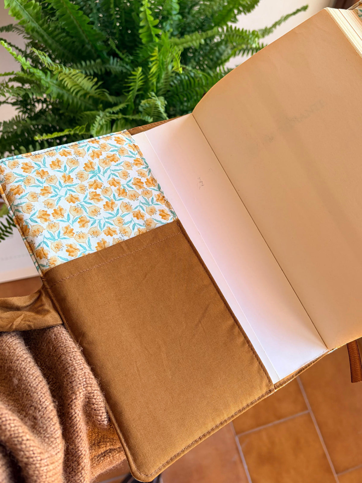 Funda de libro de tela amelia