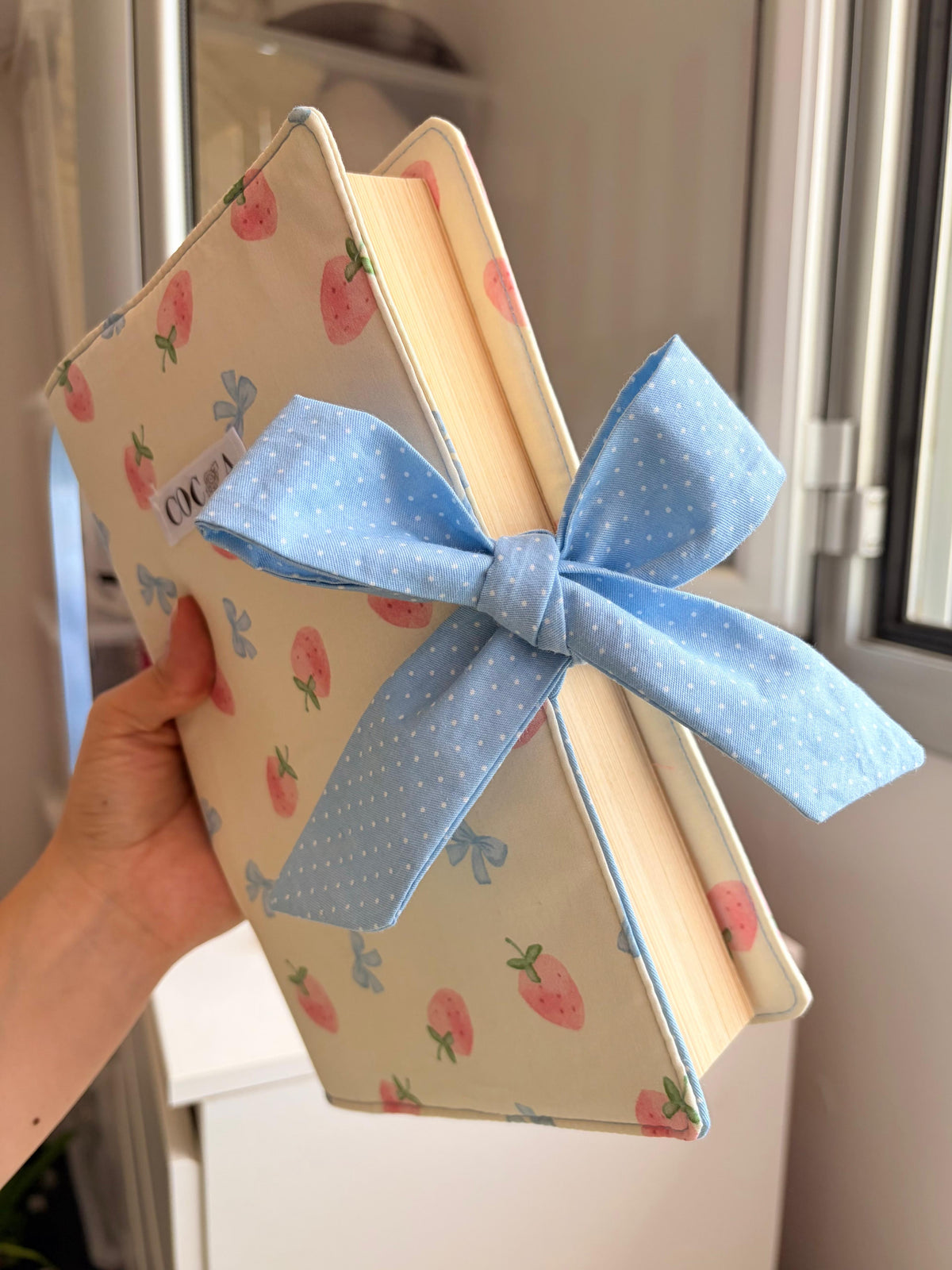 Funda de libro de tela berry blue